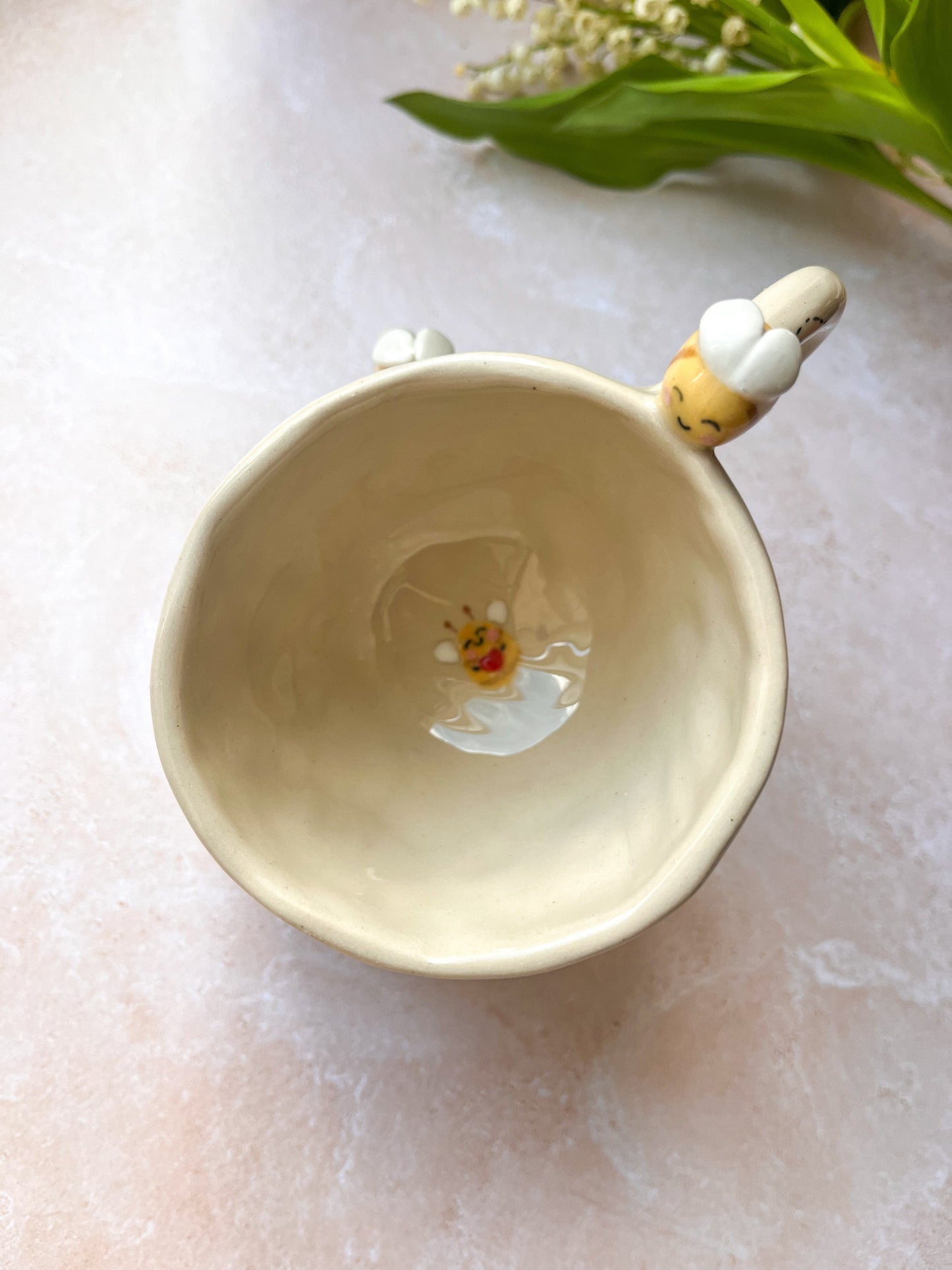Le mug BZZBZZđ (petits dĂ©fauts)