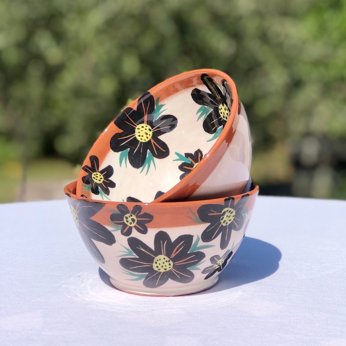 Duo de bols à fleurs
