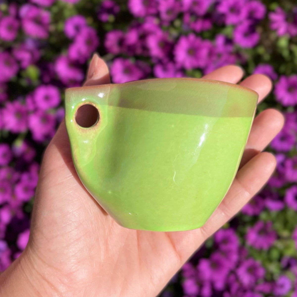 Tasses pincées