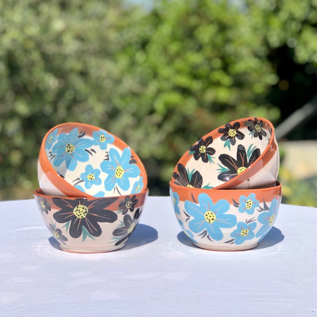 Duo de bols à fleurs