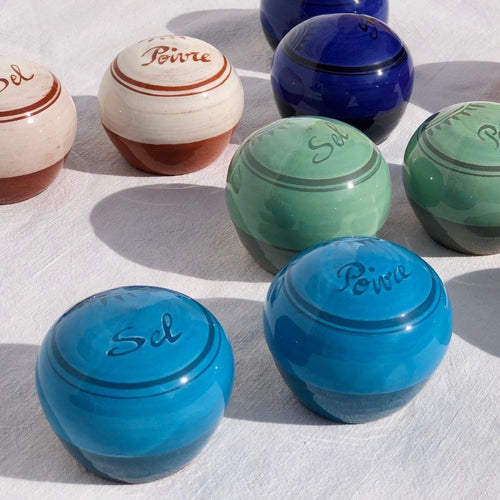 Duo de salière et poivrière magiques